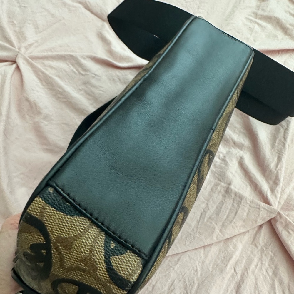 Coach Graham X Guang Yu Crossbody Bag - Picture 8 of 12